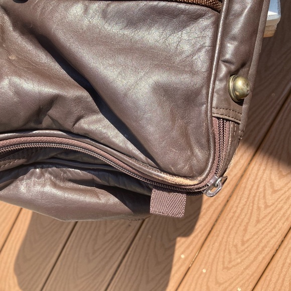 Vintage Soft Leather carry on luggage - Picture 5 of 16